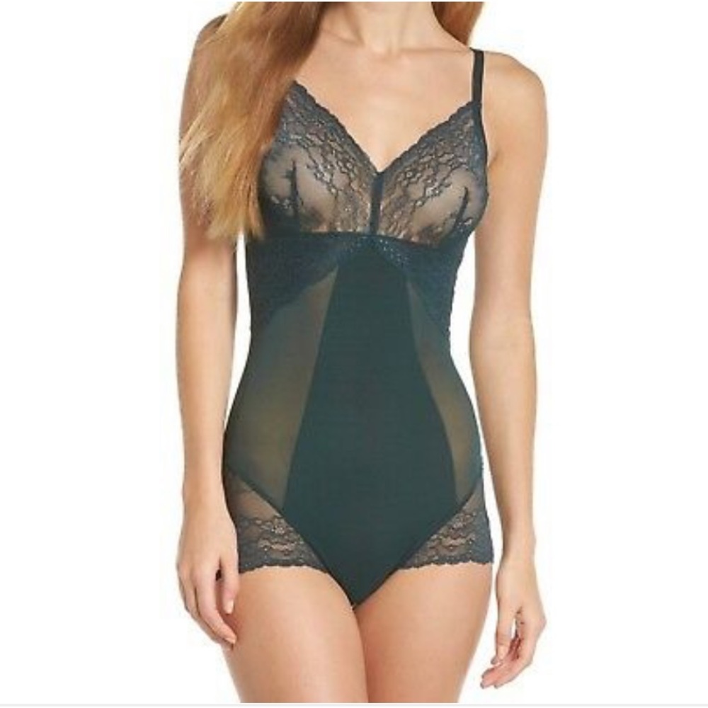 SPANX Spotlight on Lace bodysuit